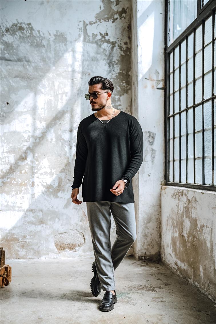 Açık Yaka İnce Triko Kazak Siyah