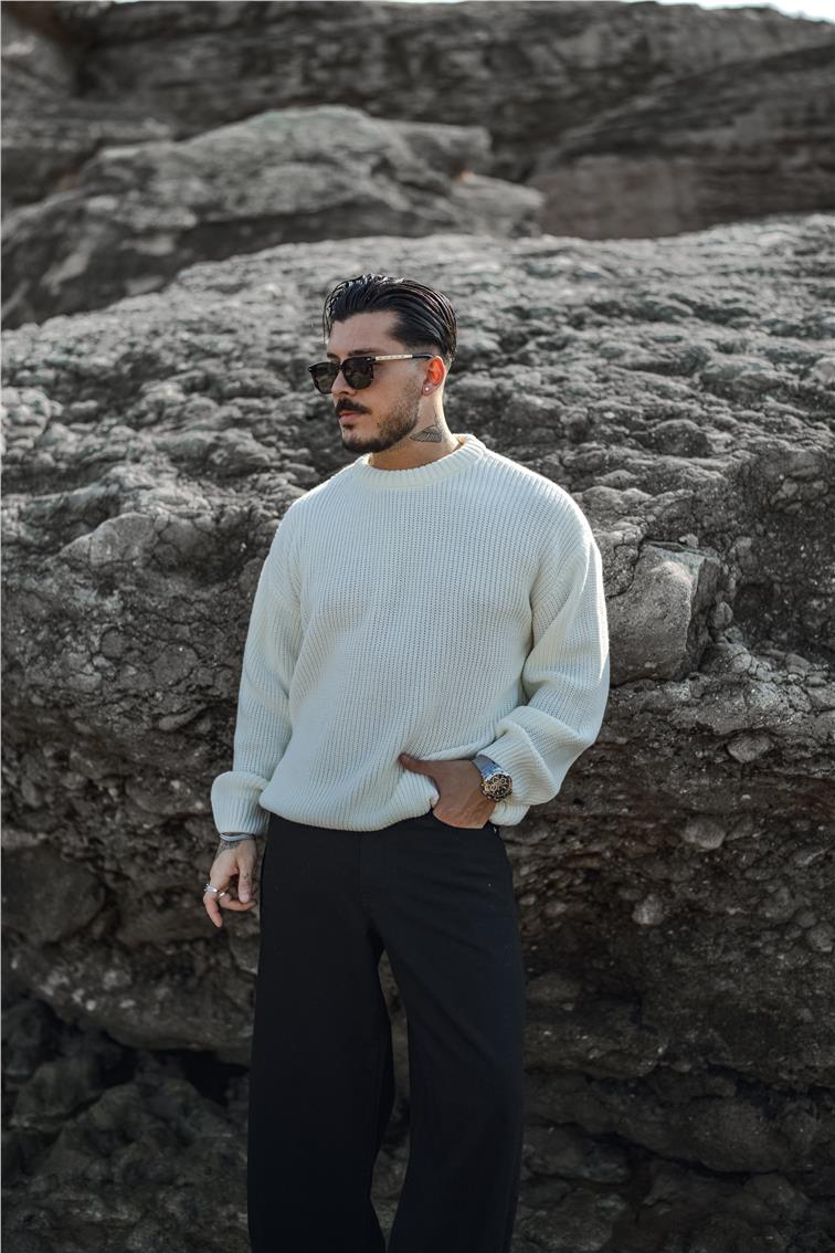 Ajurlu Dolgun  Dokulu  Oversize Kazak Beyaz