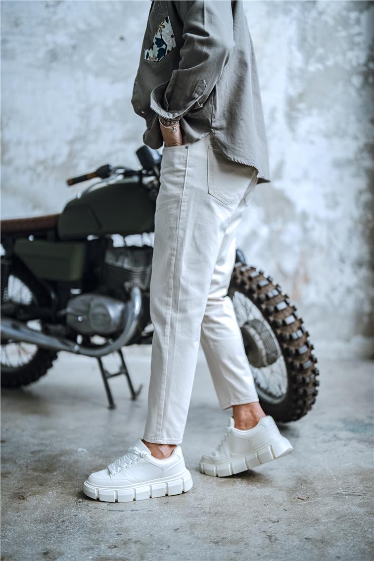 Basic Boyfriend Jean Ekru