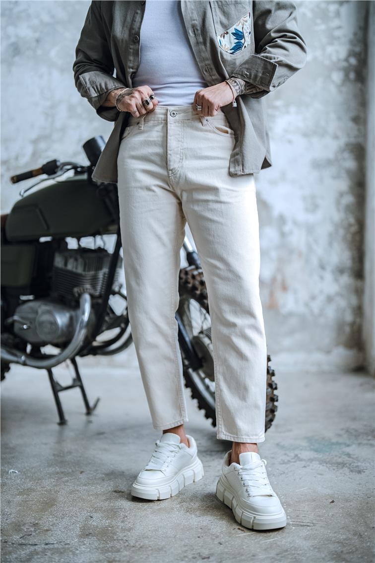 Basic Boyfriend Jean Ekru