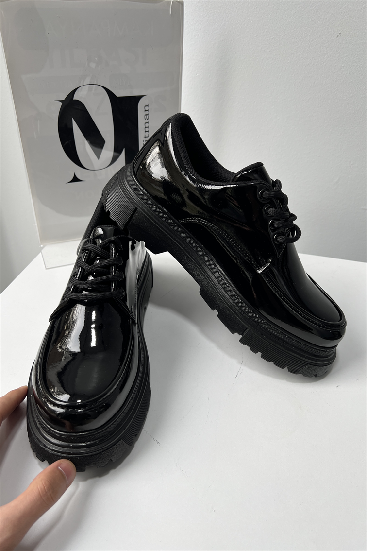 Black Gloss Kalın Taban Ayakkabı Siyah