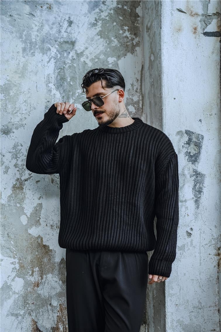 Bol Kalıp  Dokulu Dolgun Kumaş Kazak Siyah