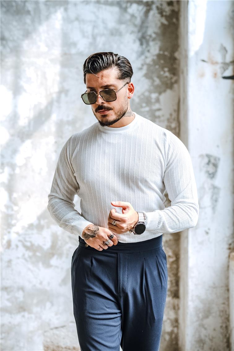 İşlemeli Basic Triko Kazak Beyaz