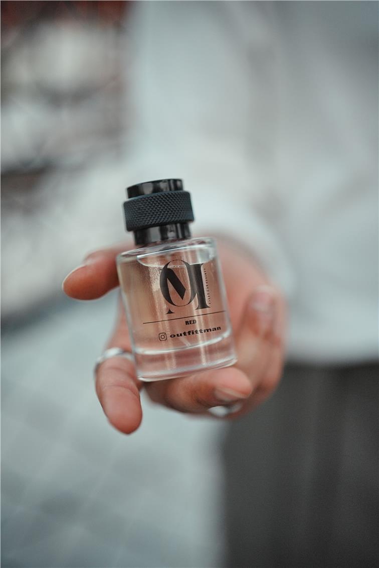 RED OUTFİT-MAN PARFÜM Beyaz