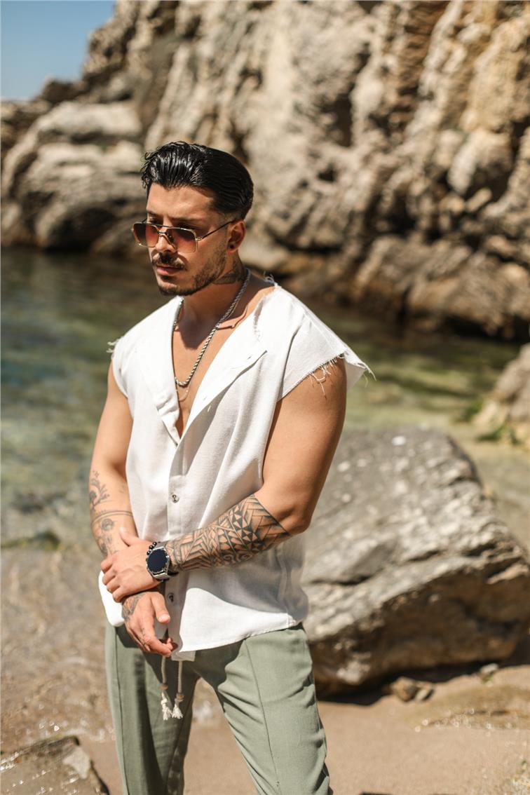 Sıfır Kol Yırtık Detaylı Oversize Gömlek Beyaz