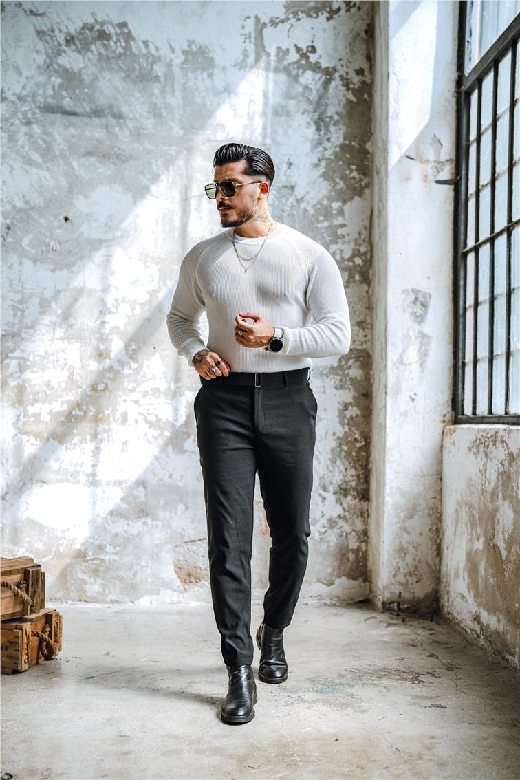 Uzun Kollu Dar Kalıp Örgülü Kazak Beyaz