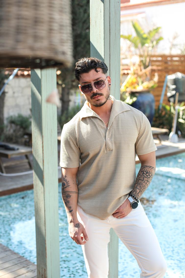 Açık Yaka Detaylı Regular Fıt T-Shirt Bej