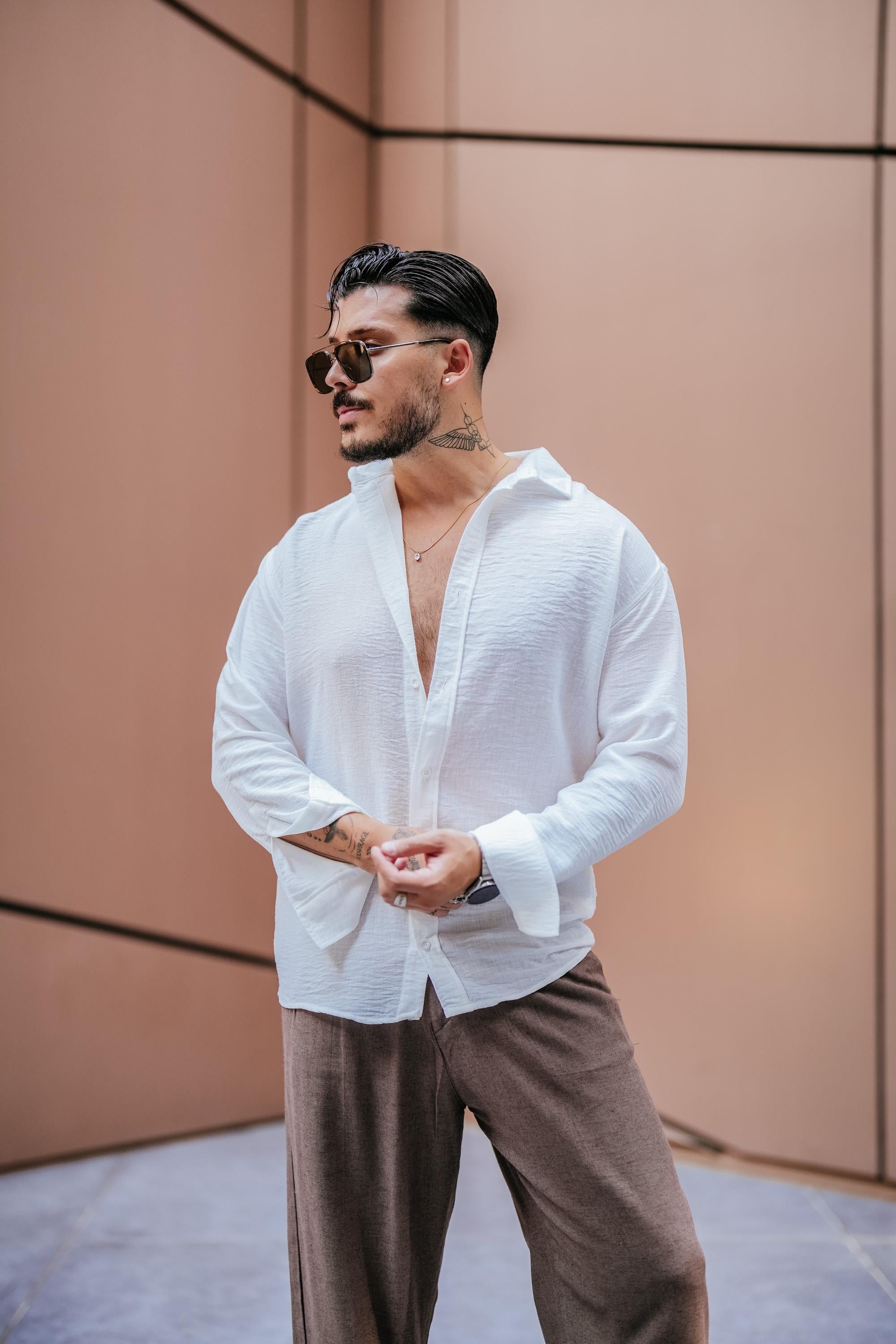 Arka Pileli Oversize Keten Gömlek Beyaz