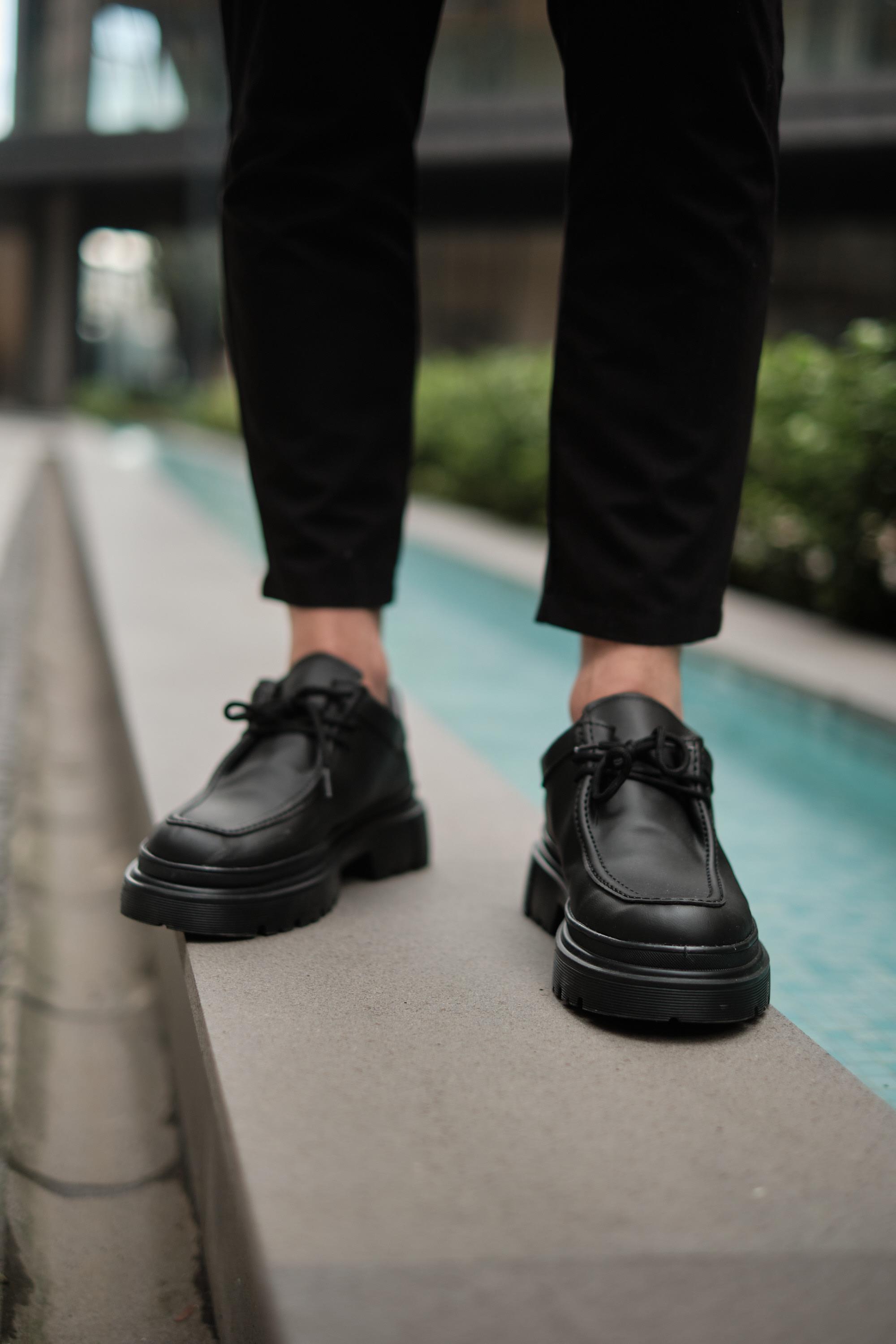 Bağcıklı Makose Siyah