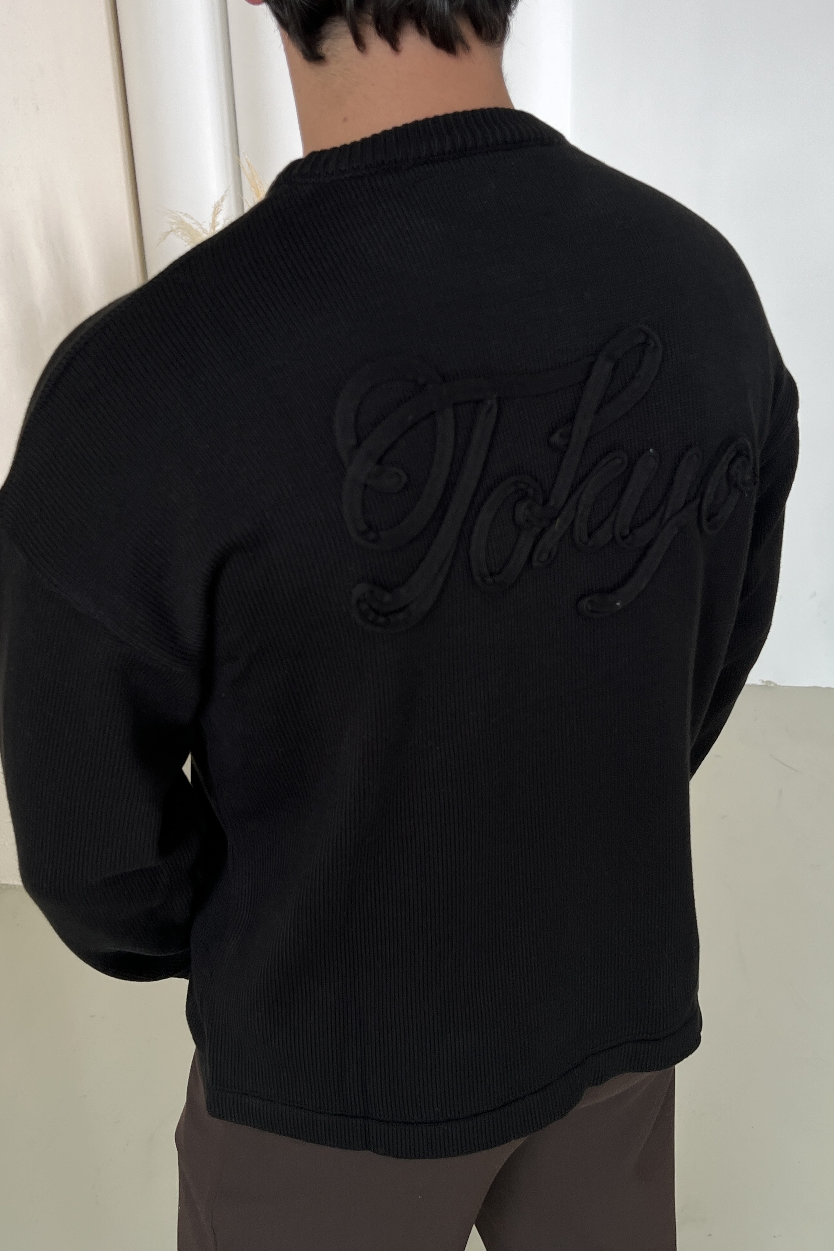 Cepli Arka Tokyo Nakışlı Oversize Kazak Siyah