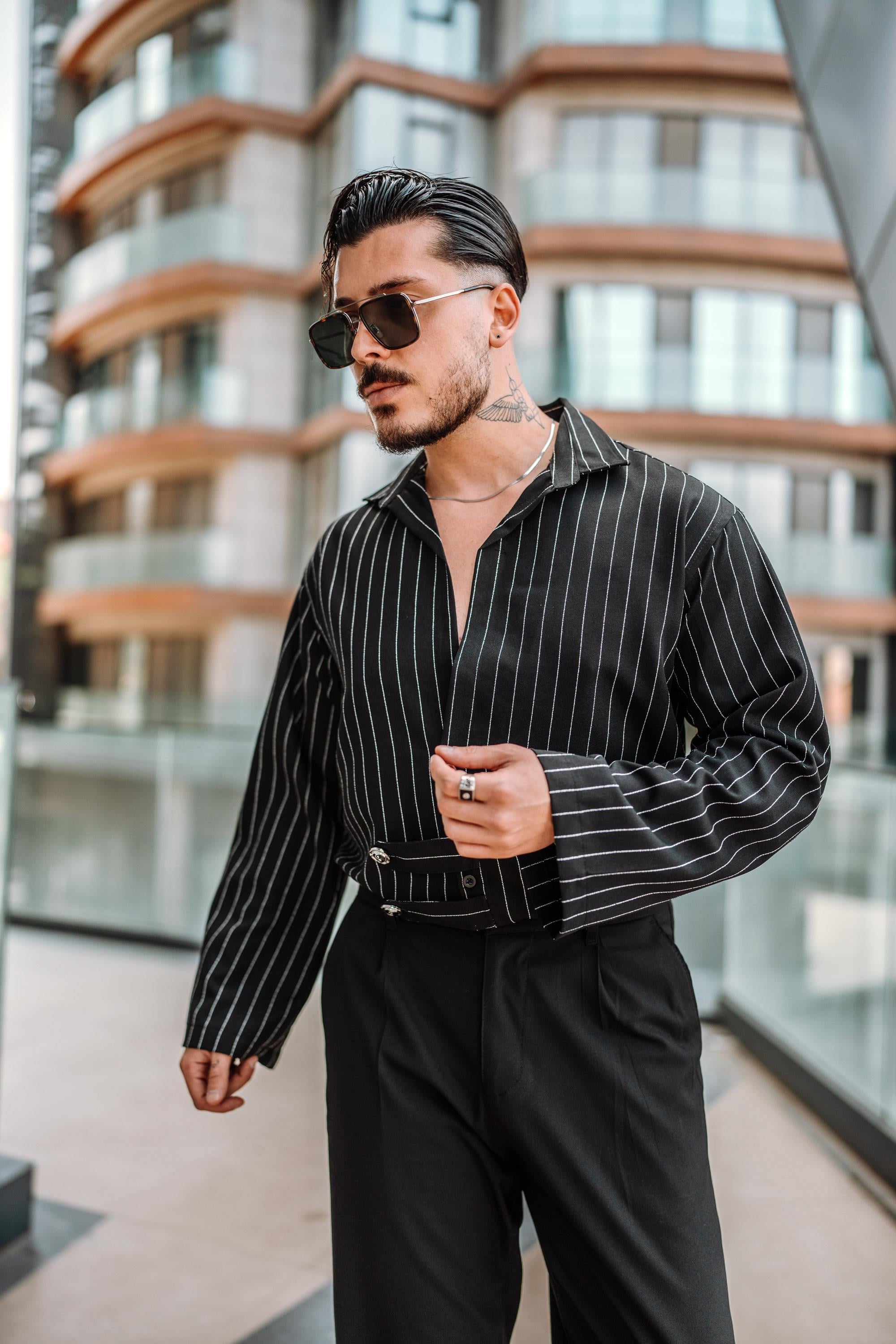 Çizgili Toka Detaylı Oversize Gömlek Siyah