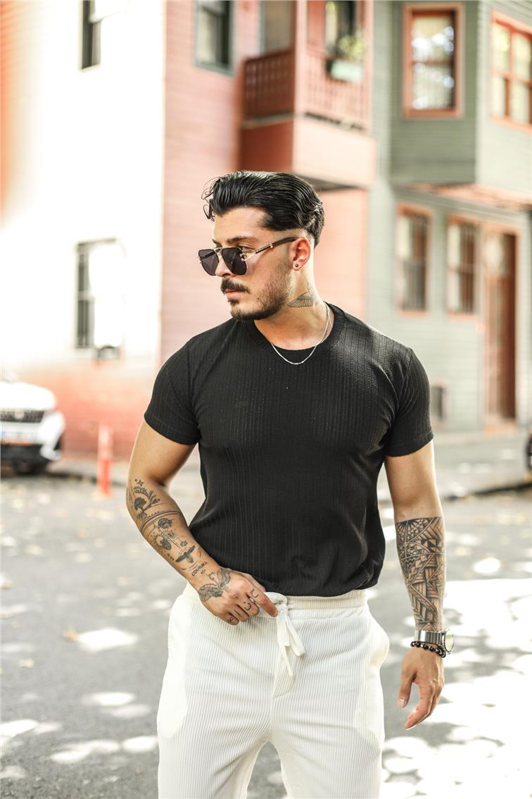 Dik Çizgili Örme Detay Triko T-Shirt Siyah