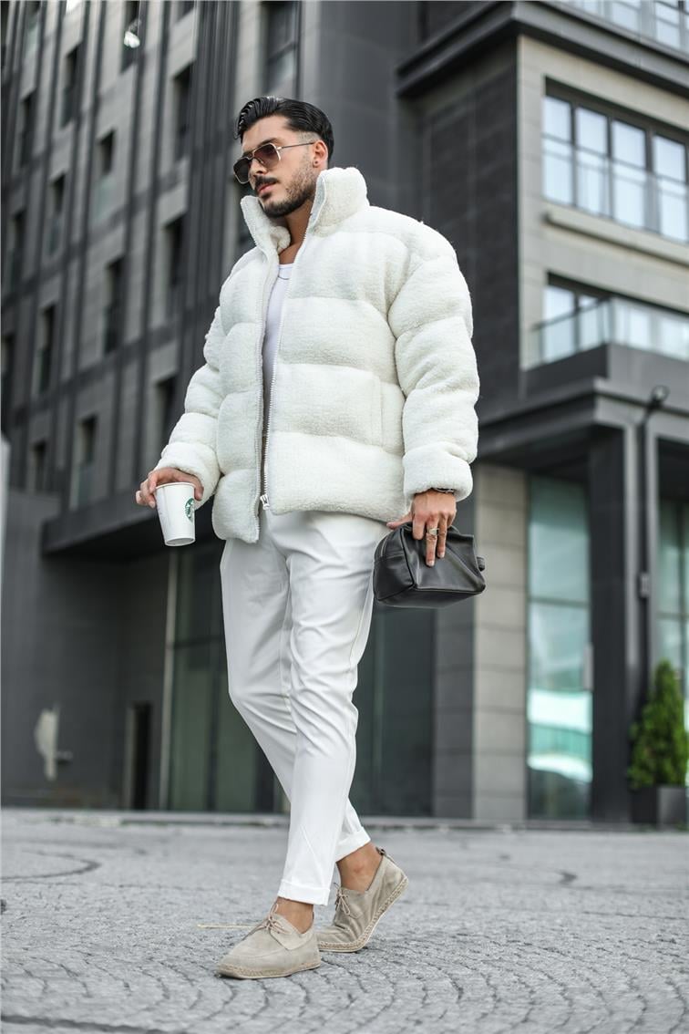 Dolgun Peluş Oversize Mont Beyaz