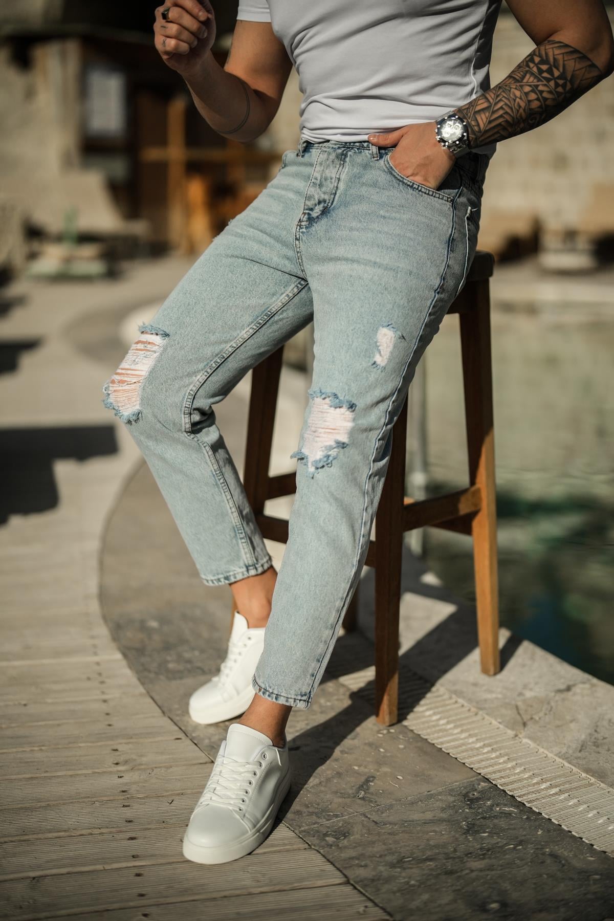 Eskitme Yırtıklı Yıkamalı Mom Jean Açık Mavi
