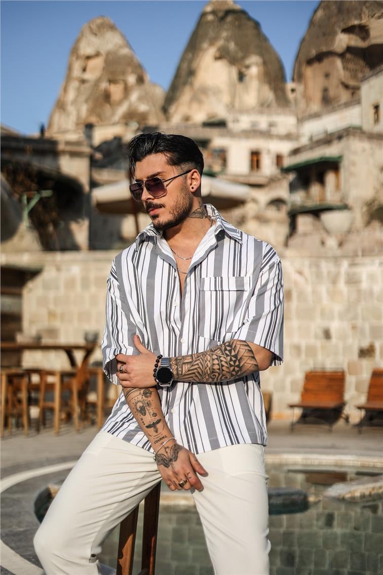 Fakir Kol Çizgili Oversize Kısa Kol Gömlek Siyah