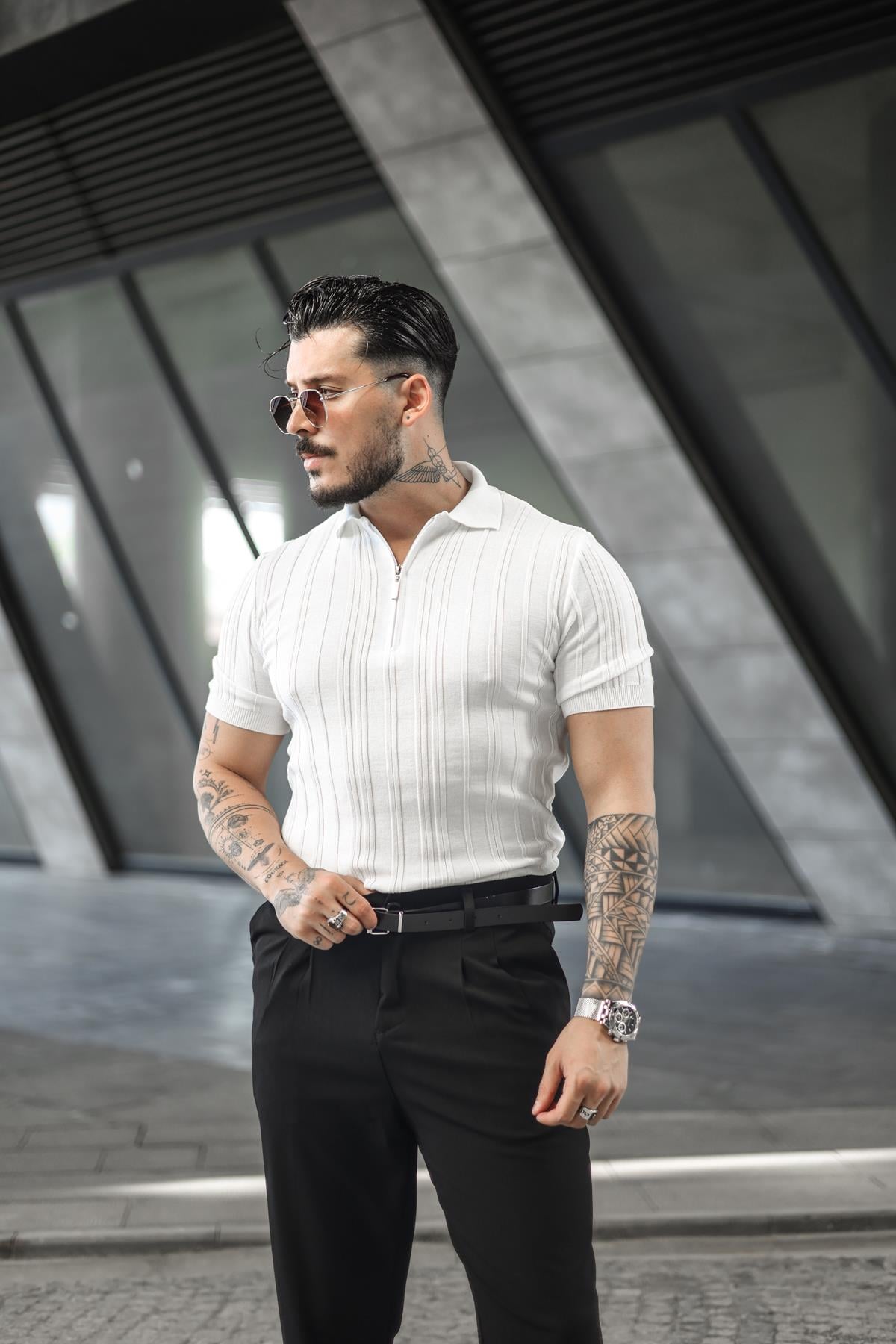 Fermuarlı Çizgi Kabartmalı T-Shirt Beyaz