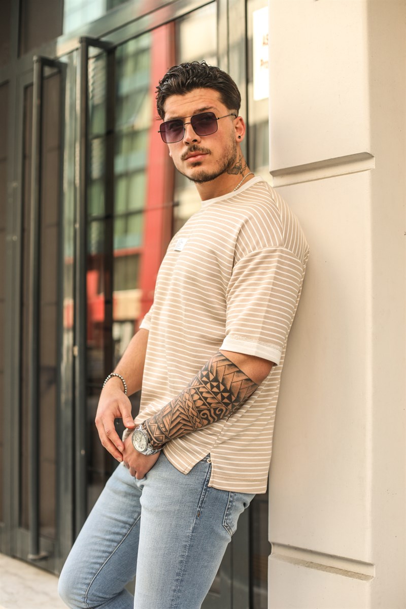 Göğüs Detaylı Oversize T-Shirt