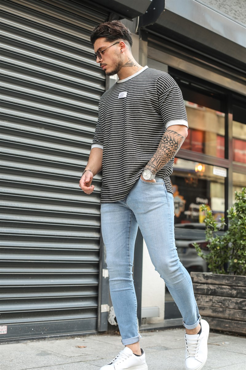 Göğüs Detaylı Oversize T-Shirt