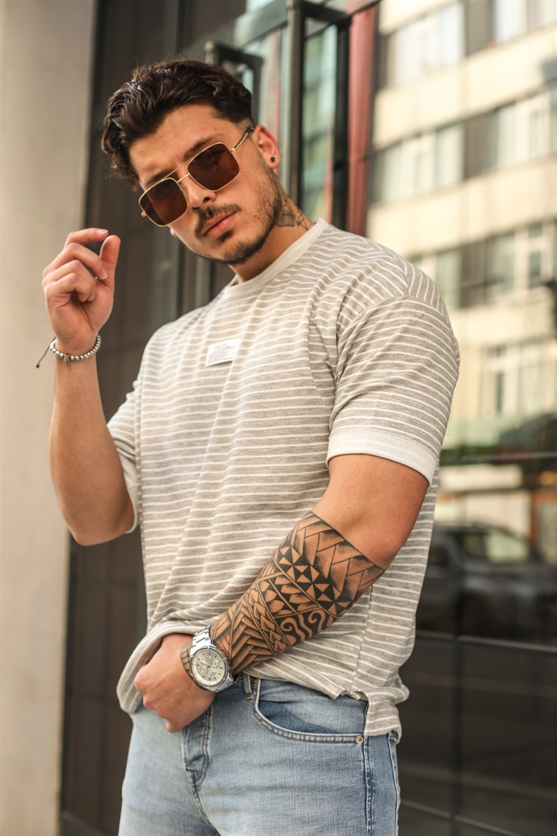 Göğüs Detaylı Oversize T-Shirt