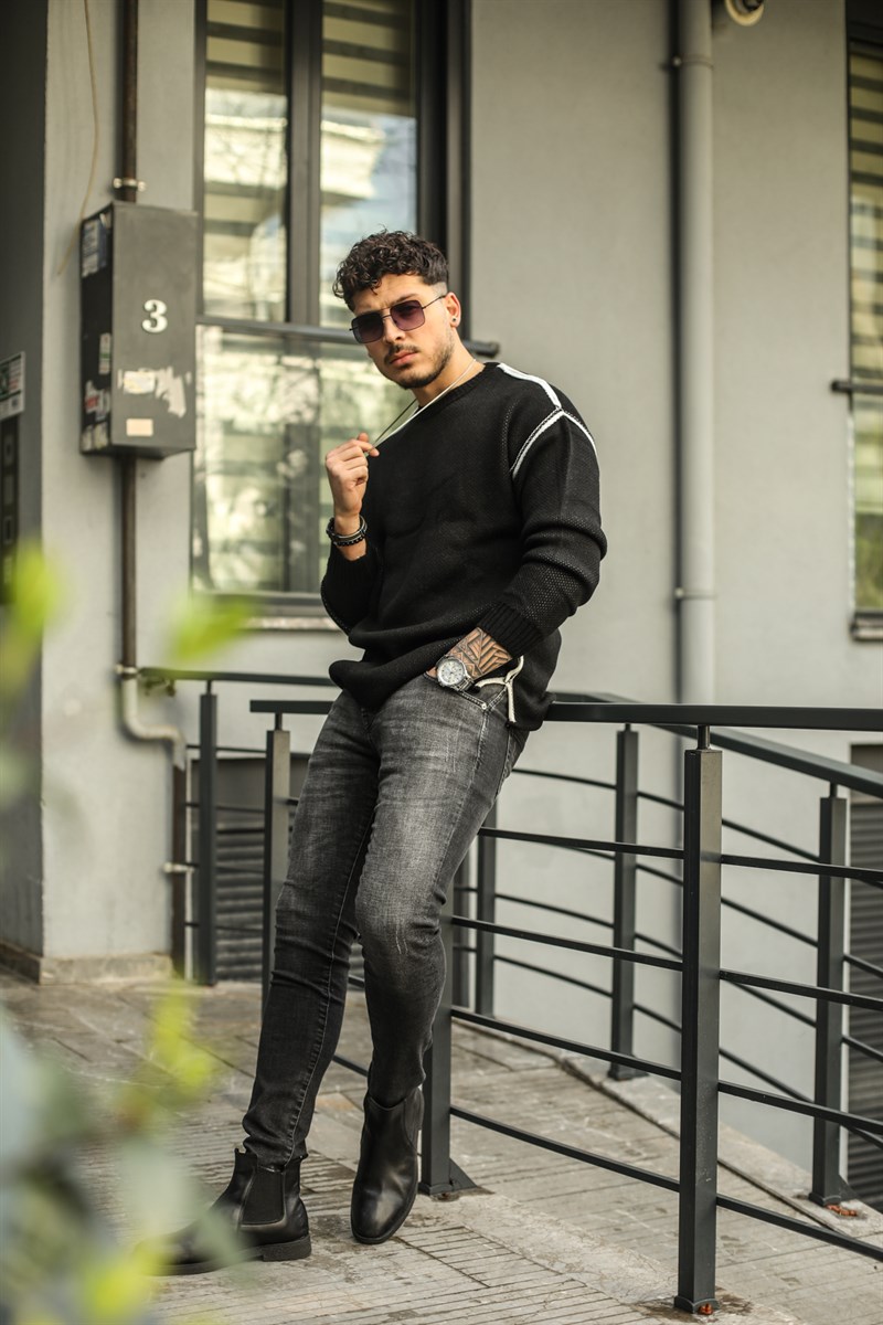 Grinding Skinny Jean