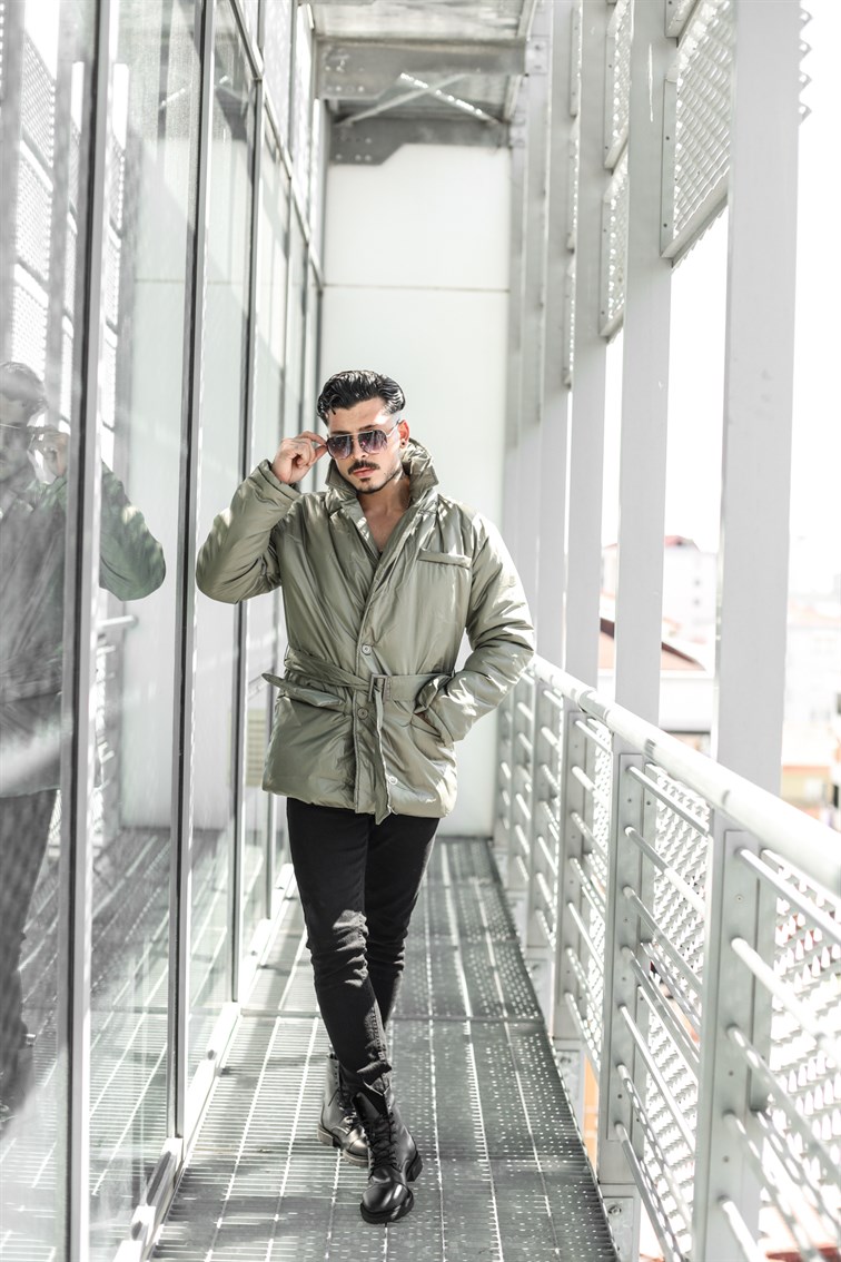 Kısa Kemerli Cepli Oversize Mont