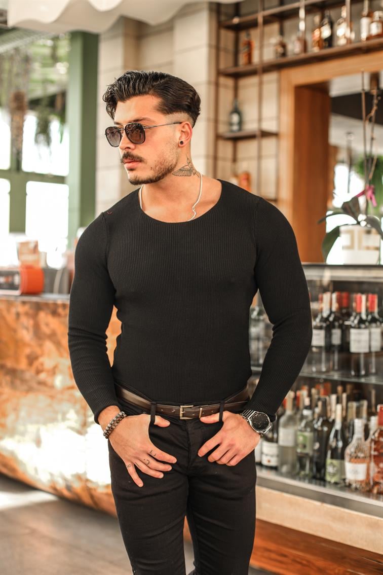 Oval Yaka Örgülü Slim Fit Kazak Siyah