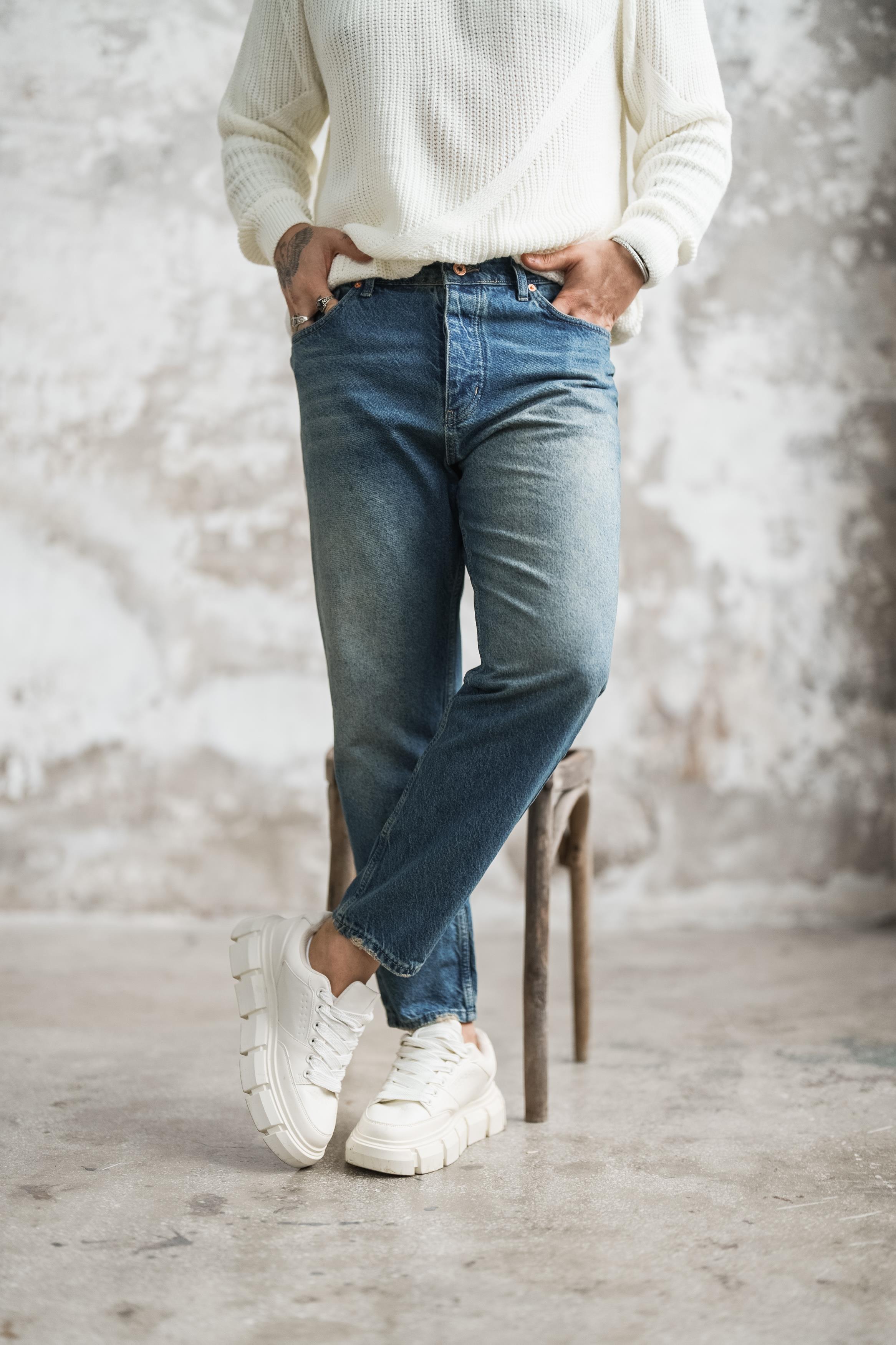 Paçası Taşlamalı Boyfriend Jean Koyu Mavi