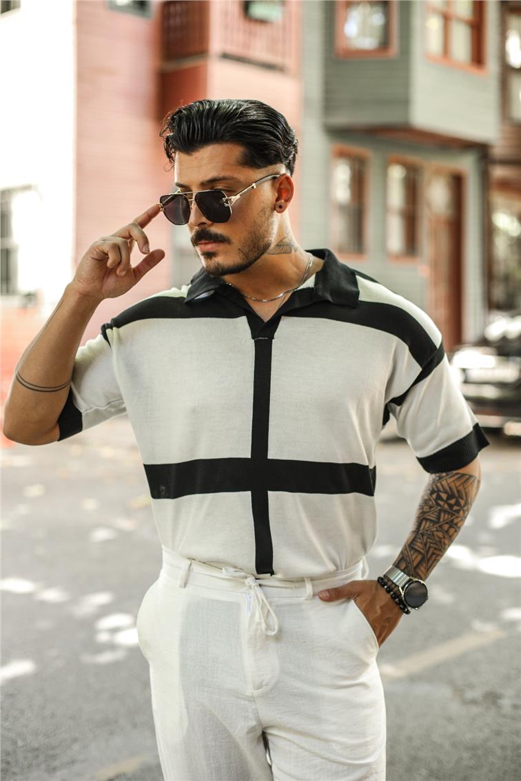 Pola Yaka Şeritli Triko T-Shirt Siyah Beyaz