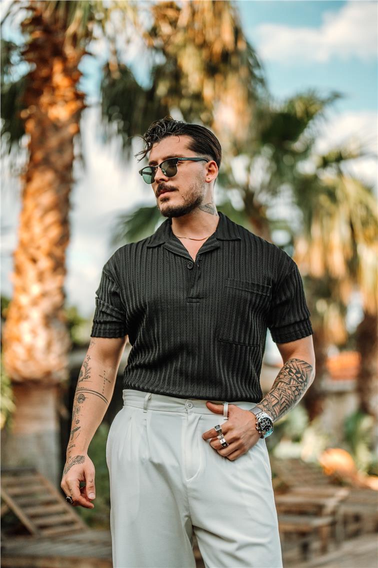 Polo Yaka Düğmeli Kabartmalı Şeritli T-Shirt Siyah