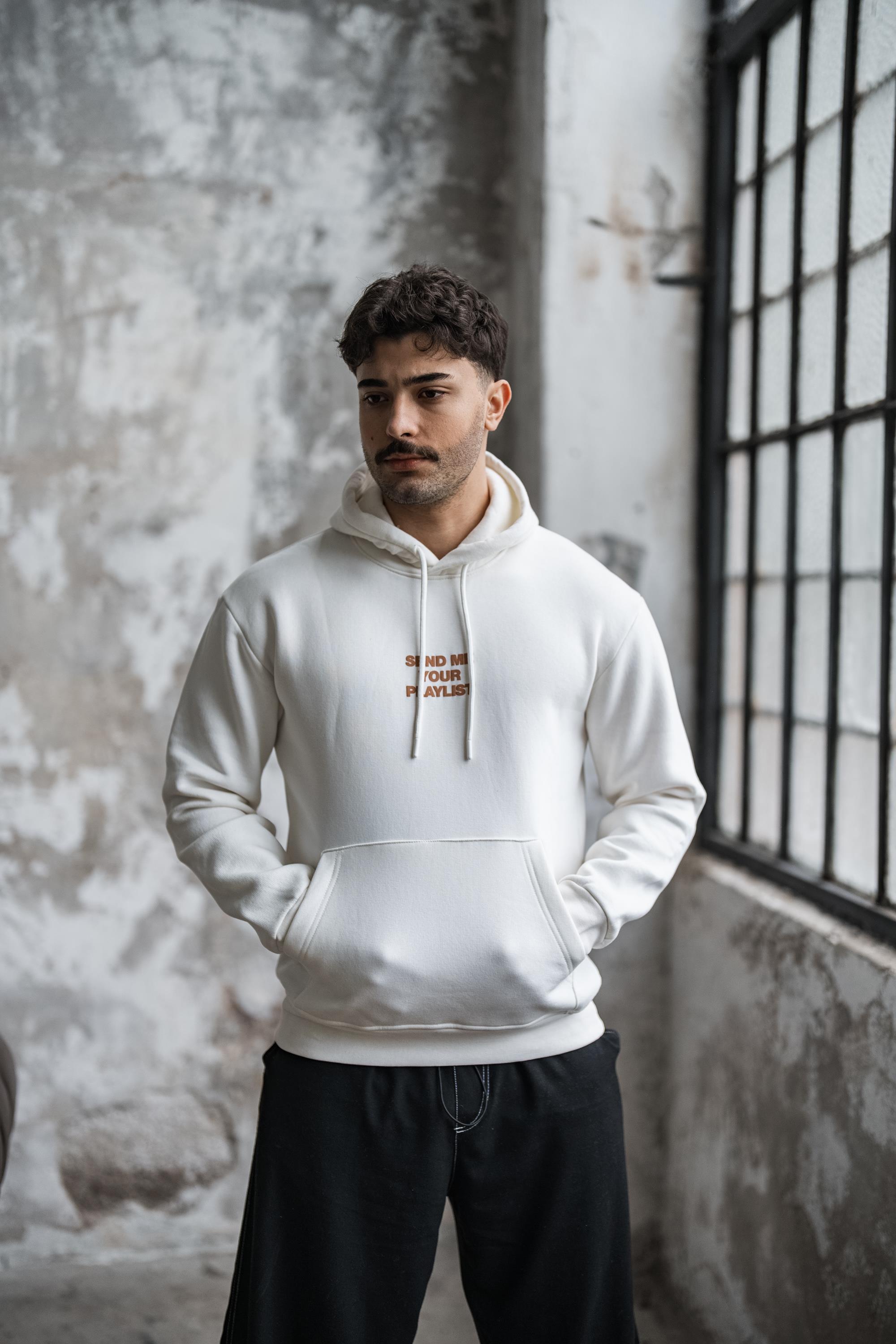 SEND ME PLAYLIST Oversize Sweatshirt Beyaz