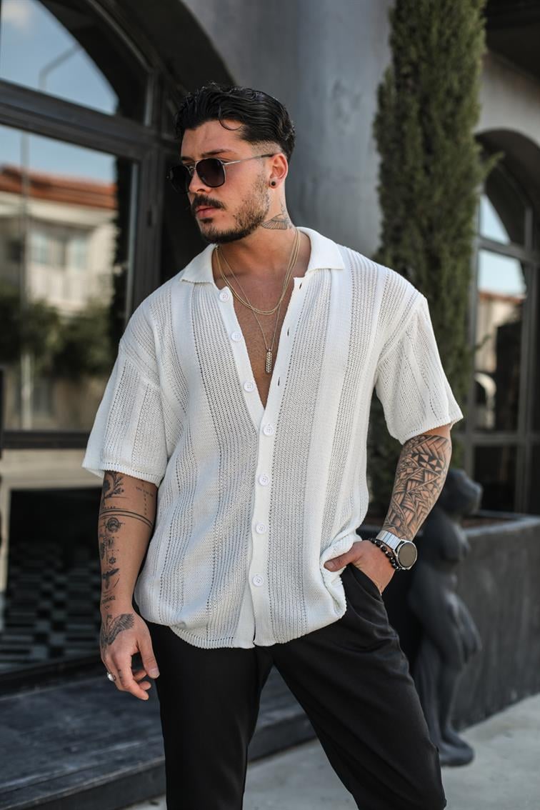 Şeritli Örmeli İnce Triko Kısa Kol Gömlek Beyaz