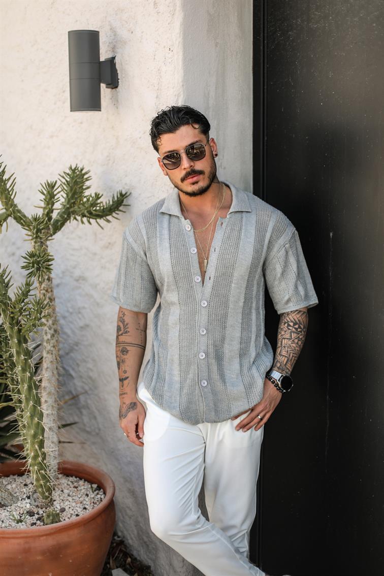 Şeritli Örmeli İnce Triko Kısa Kol Gömlek Gri