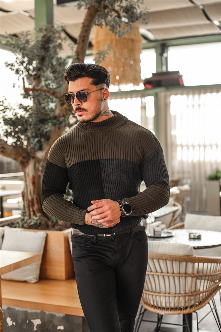 Yarım Boğazlı Renkli Oversize Örme Kazak