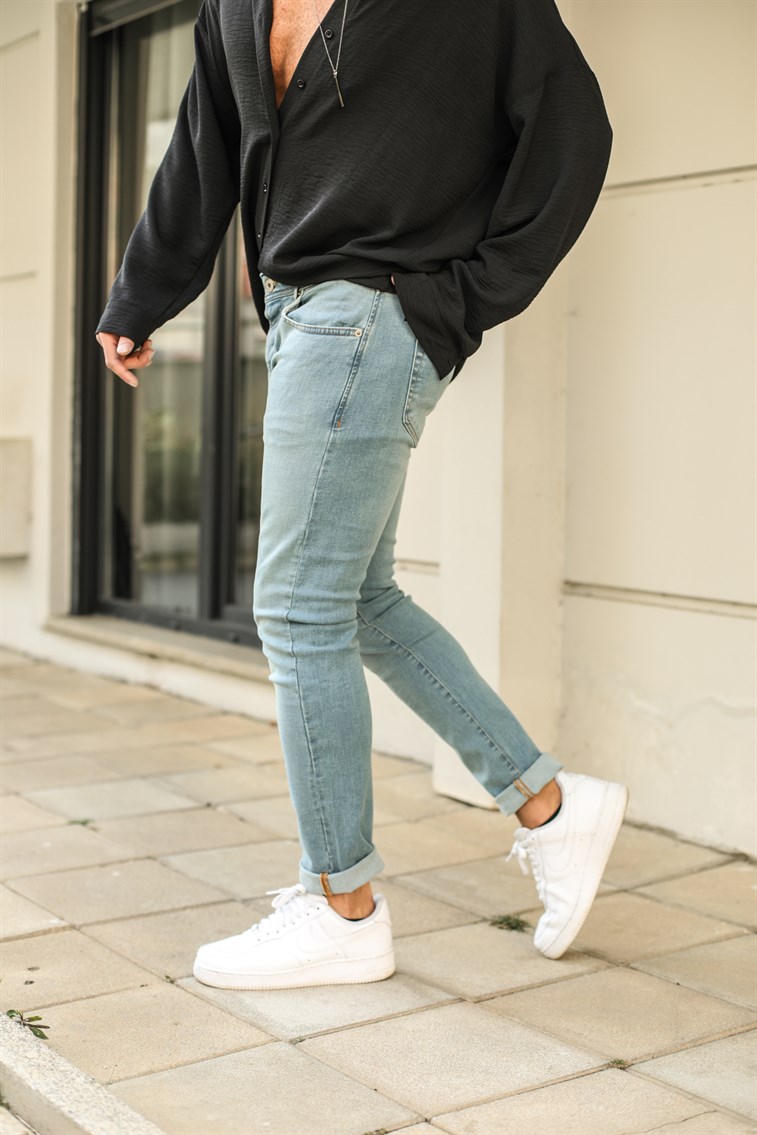 Basic Slim Fit Jean