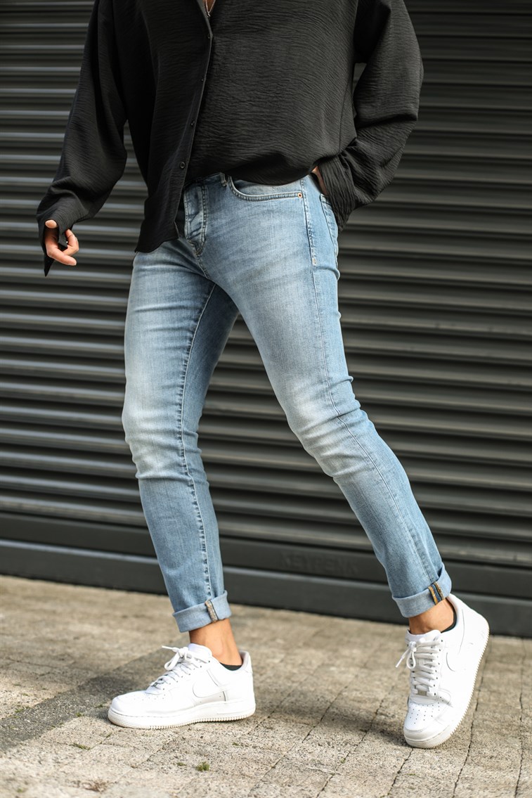 Basic Slim Fit Jean