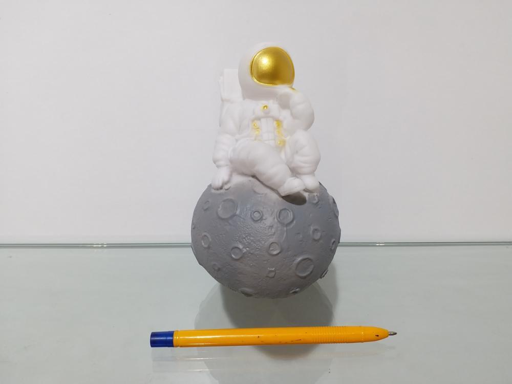 Espa Pls Işıklı Gece Lambası AstronotHediyelik Eşyalar