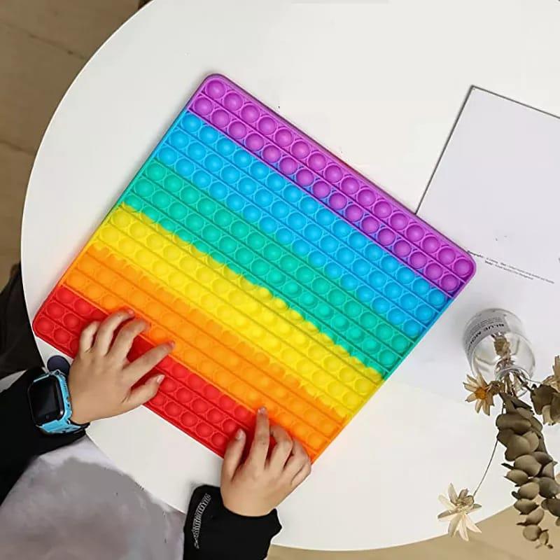 İbis Orta Boy 20X20 Silikon Kare Şekilli Pop It (1/15)İbis Orta Boy 20X20 Silikon Kare Şekilli Pop It (1/15) - Kirtasiyem.netOyuncaklar