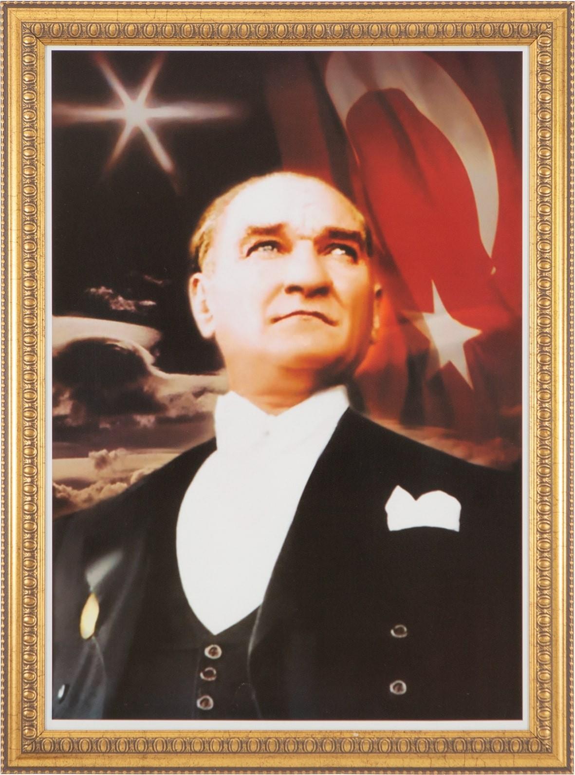İnter Atatürk Portresi Varaklı Çerçeve Duvara Monte 50*70 İnter Atatürk Portresi Varaklı Çerçeve Duvara Monte 50*70  - Kirtasiyem NetAtatürk Posterleri