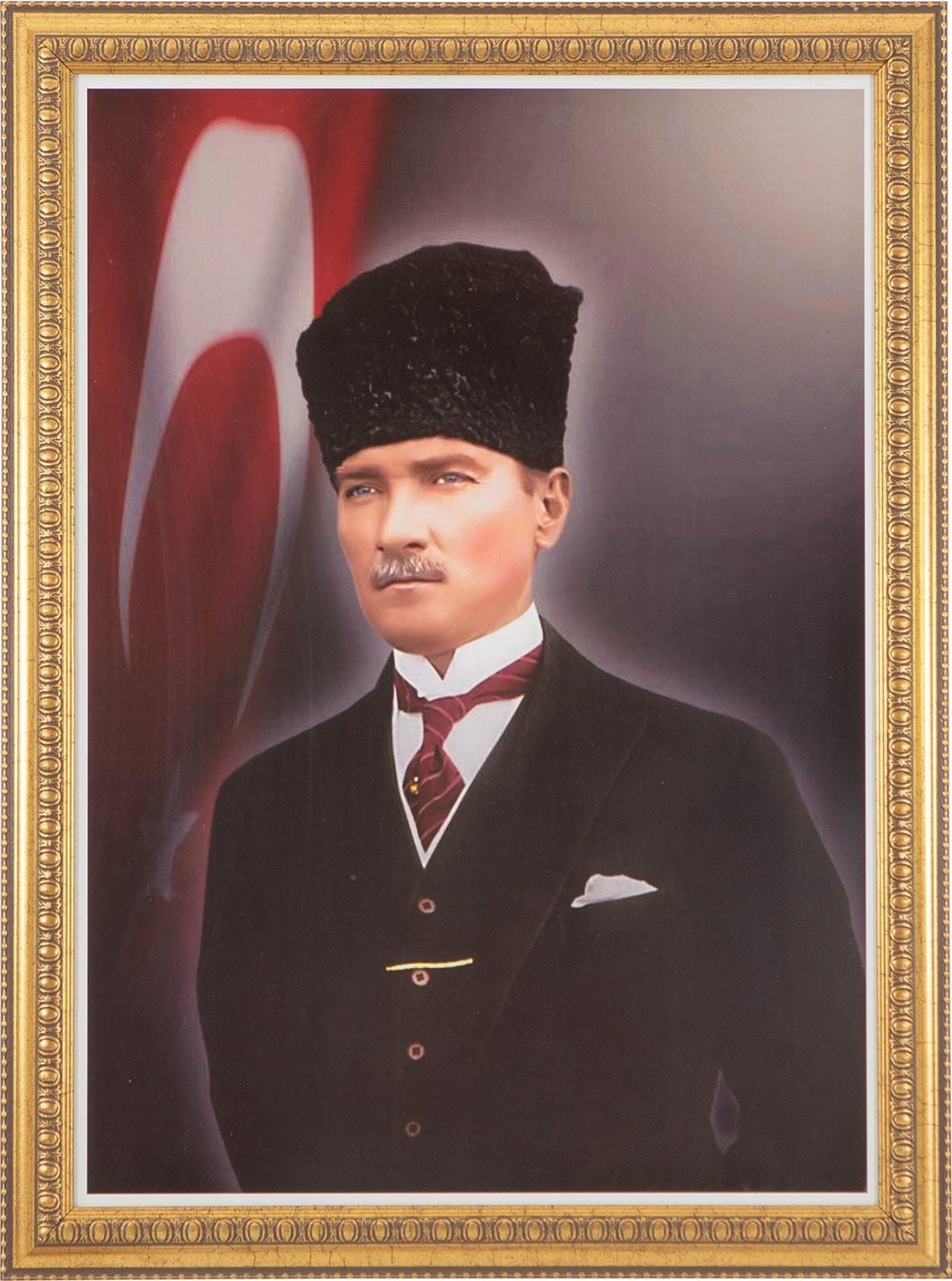 İnter Atatürk Portresi Varaklı Çerçeve Duvara Monte 50*70 İnter Atatürk Portresi Varaklı Çerçeve Duvara Monte 50*70  - Kirtasiyem NetAtatürk Posterleri