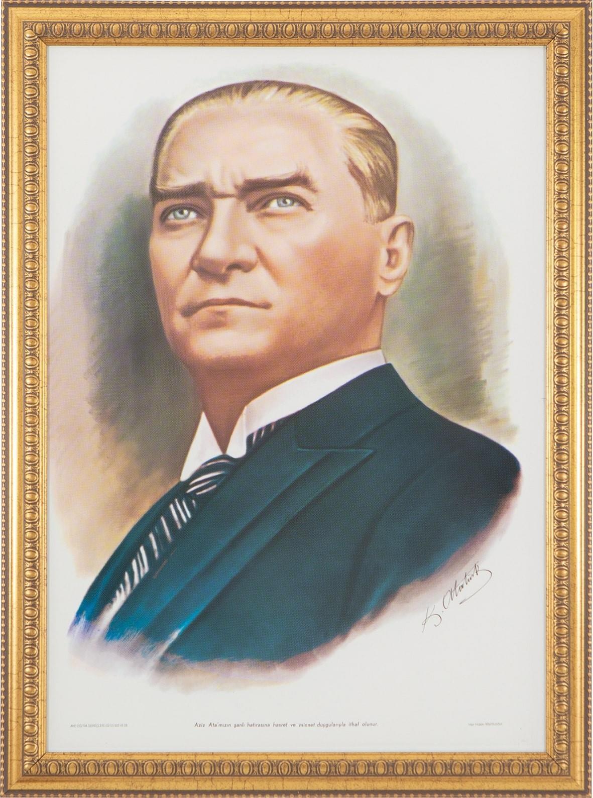 İnter Atatürk Portresi Varaklı Çerçeve Duvara Monte 50X70 INT-030İnter Atatürk Portresi Varaklı Çerçeve Duvara Monte 50X70 INT-030 - Kirtasiyem NetAtatürk Posterleri