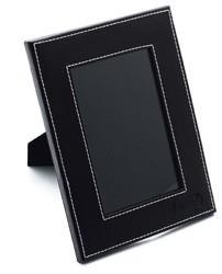 Mas Resim Çerçevesi Suni Deri 21X16 Cm Siyah 3828Mas Resim Çerçevesi Suni Deri 21X16 Cm Siyah 3828 - Kirtasiyem.netÇerçeve
