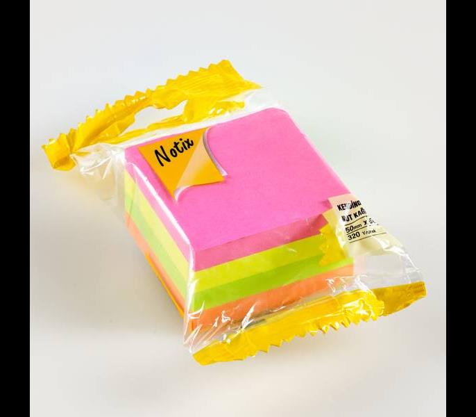 Notix Yapışkanlı Not Kağıdı Mini Kup Asmalı 50X50 320 Yaprak 4R Notix Yapışkanlı Not Kağıdı Mini Kup Asmalı 50X50 320 Yaprak 4R  - Kirtasiyem.netYapışkanlı Not Kağıtları