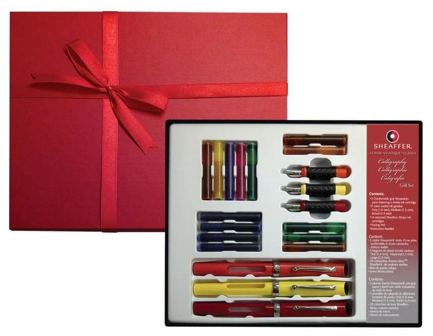 Sheaffer Calligraphy Hediye Seti 73408, Özel Hediye Kutusu İçersinde 3 Kalem+3 Uç+14 Refil  73408Sheaffer Calligraphy Hediye Seti 73408, Özel Hediye Kutusu İçersinde 3 Kalem+3 Uç+14 Refil  73408 - Kirtasiyem.netKaligrafi Kalemleri