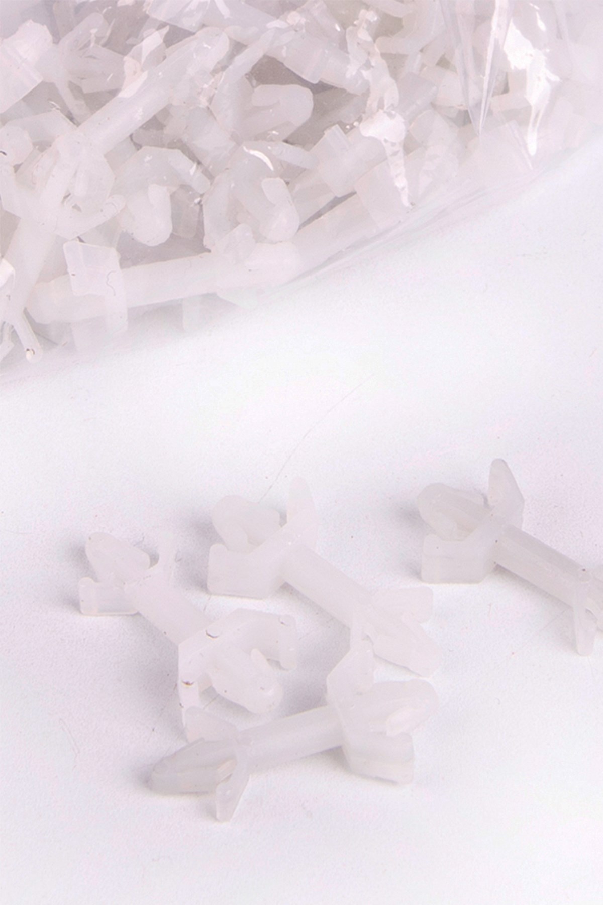 HedefsanBeyaz Distance 100 Adet (Hedefsan)Beyaz Distance 100 Adet (Hedefsan)