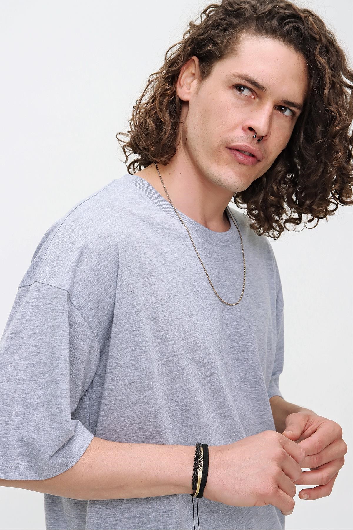 Chuba Erkek Açık Gri Bisiklet Yaka Oversize Basic Pamuklu T-Shirt 21S102