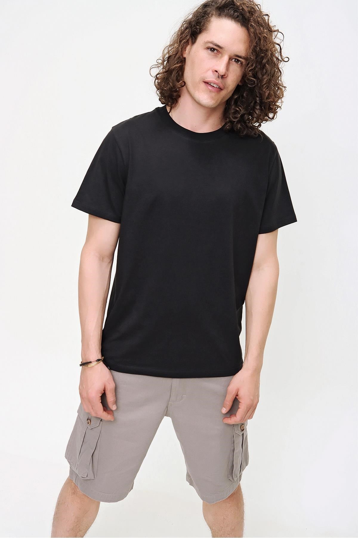 Chuba Erkek Siyah Bisiklet Yaka Regular Fit Basic Pamuklu T-Shirt 21S101