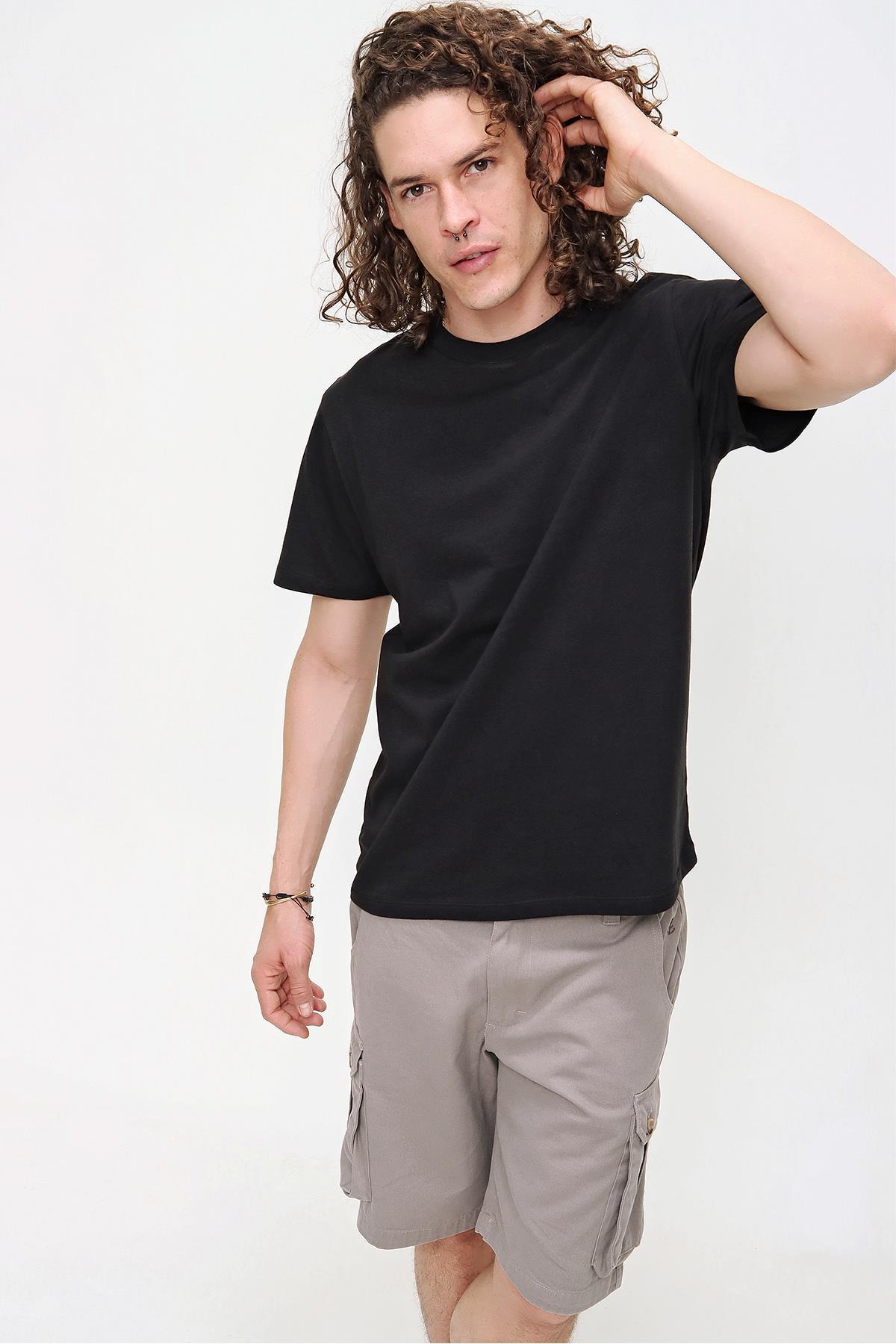 Chuba Erkek Siyah Bisiklet Yaka Regular Fit Basic Pamuklu T-Shirt 21S101