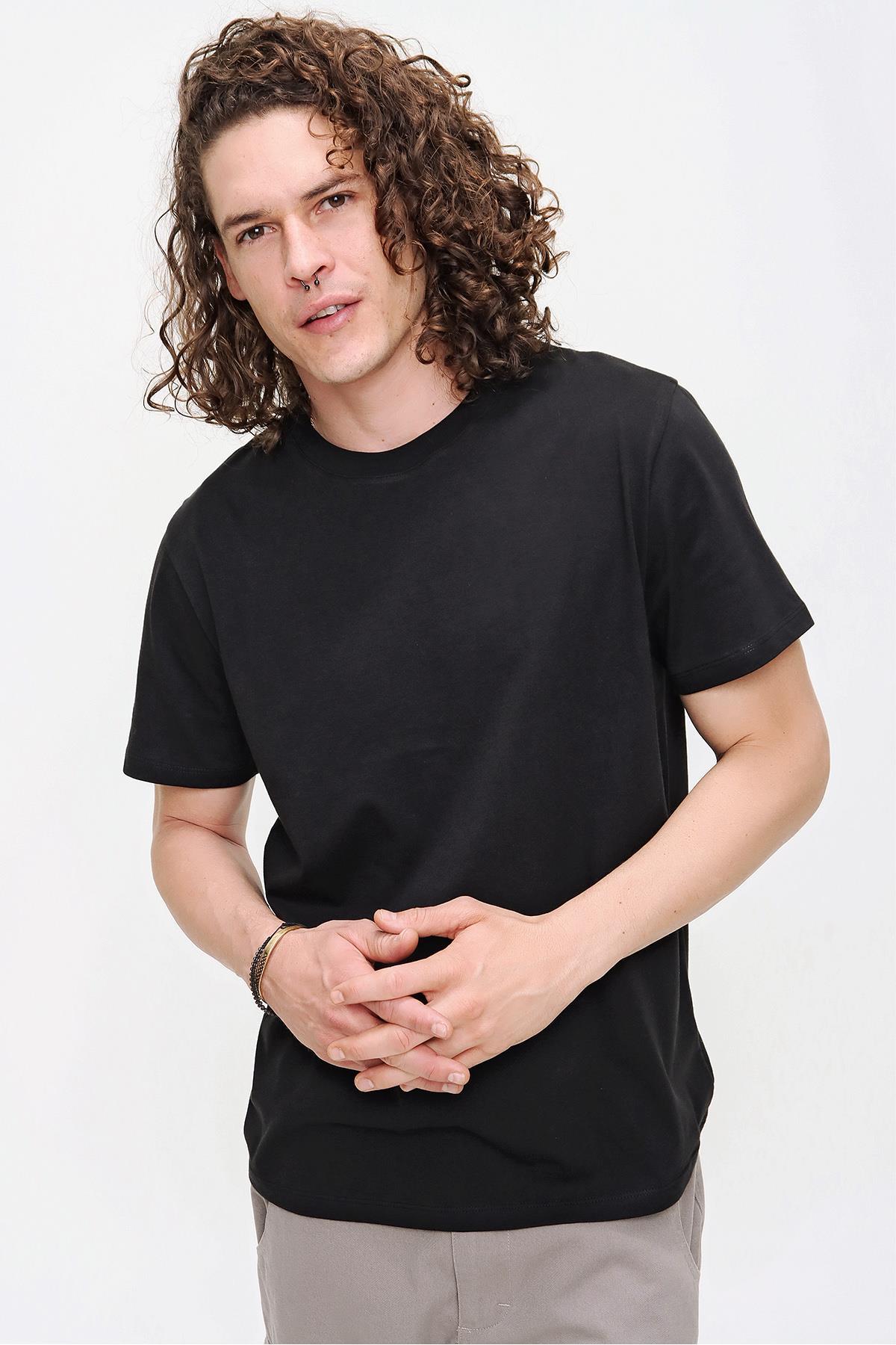 Chuba Erkek Siyah Bisiklet Yaka Regular Fit Basic Pamuklu T-Shirt 21S101