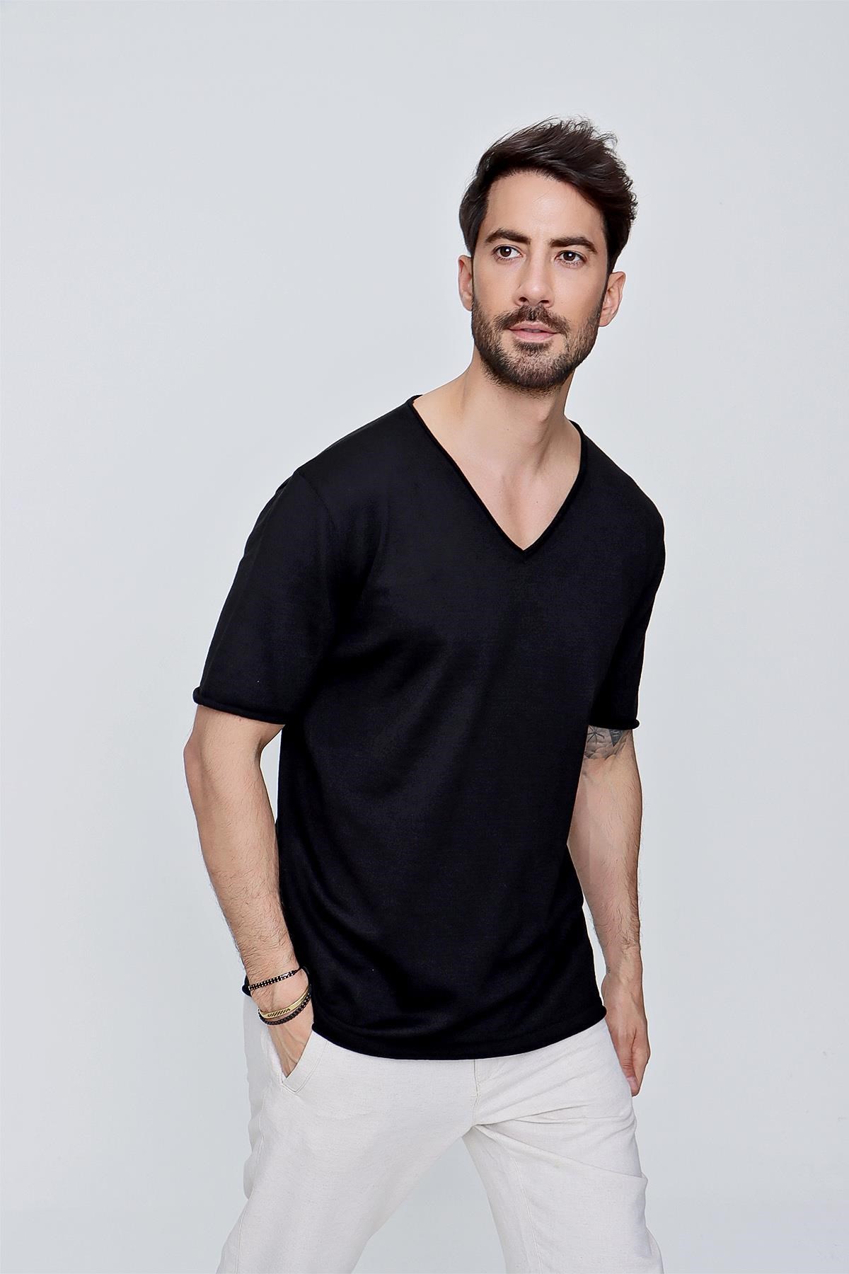 Chuba Erkek V Yaka Loose Fit Pamuklu İnce Triko T-Shirt Siyah  22SM204