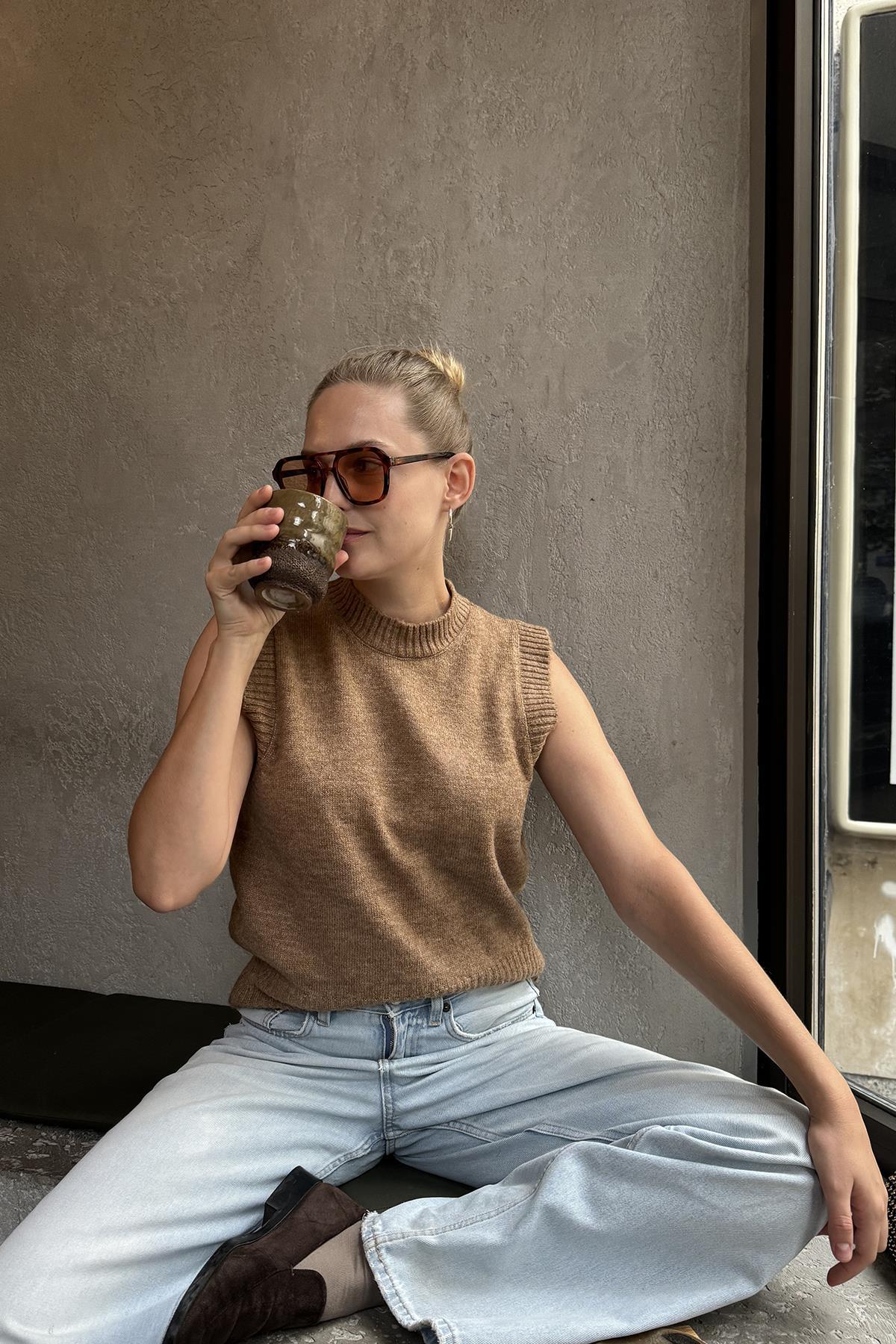 Chuba Kadın Bisiklet Yaka Yumuşak Dokulu Triko Süveter Taba 26W3034